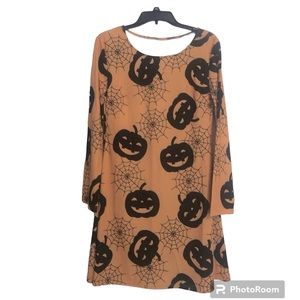 Halloween dress.  Size L-XL.  Cut small.